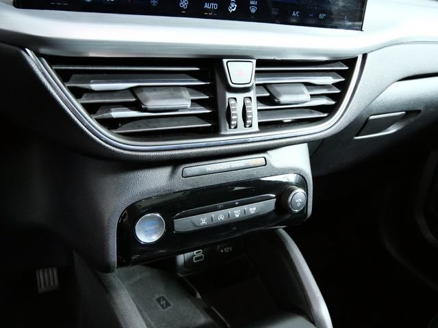 Certified 2025 Ford Escape Platinum AWD/4WD image 22
