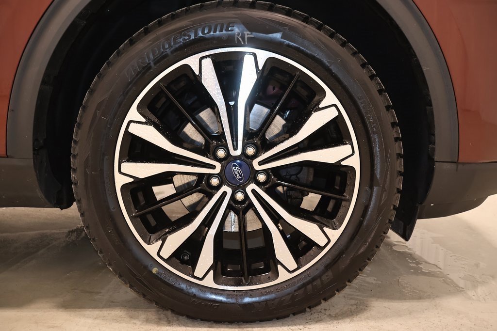 Certified 2021 Ford Escape SE w/ SE Sport Appearance Package image 35