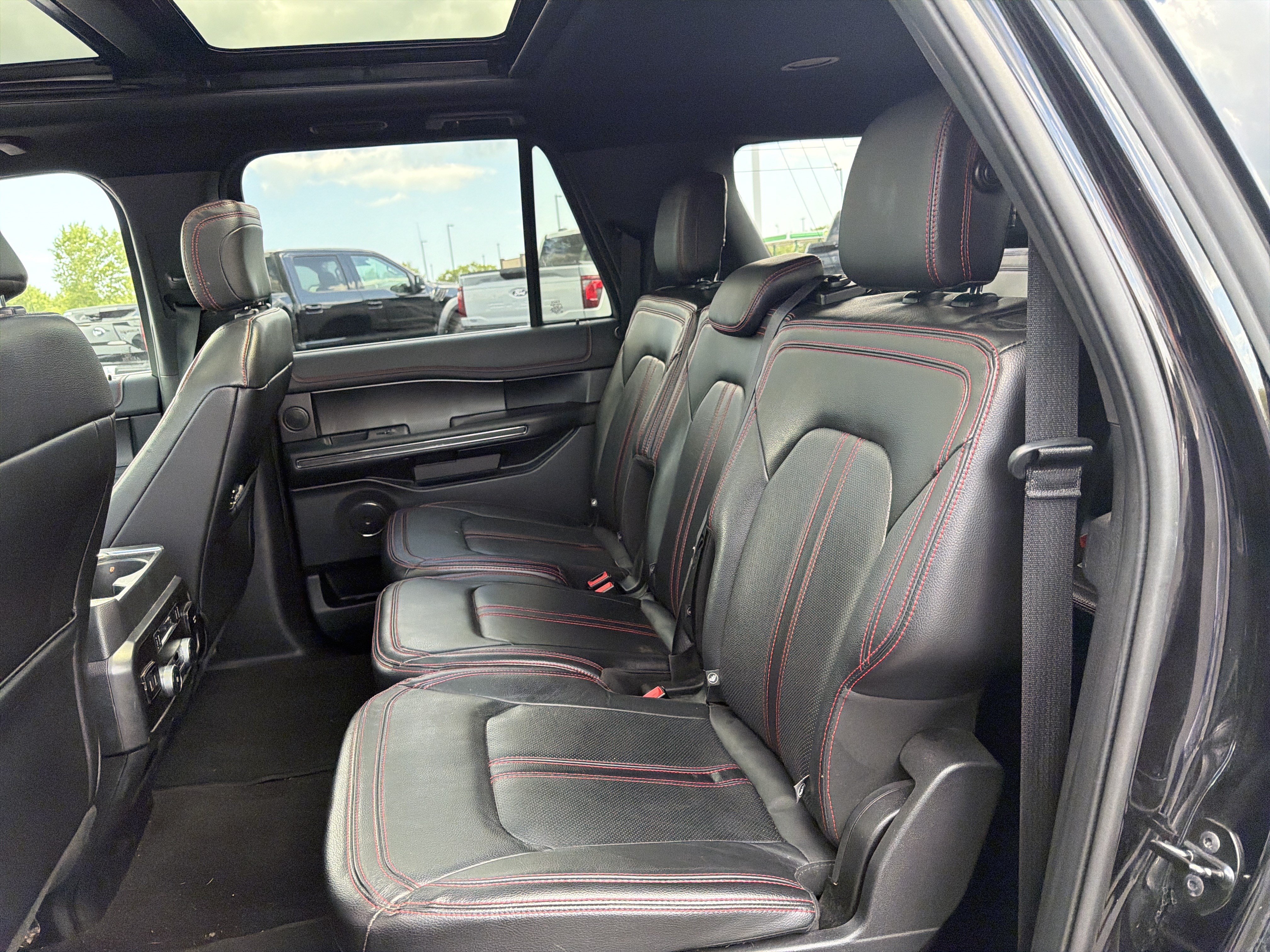 Certified 2020 Ford Expedition Max Limited w/ Equipment Group 303A AWD/4WD image 15