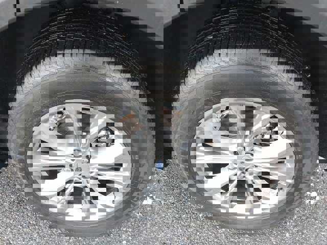 Certified 2022 Ford Explorer XLT w/ Equipment Group 202A image 13