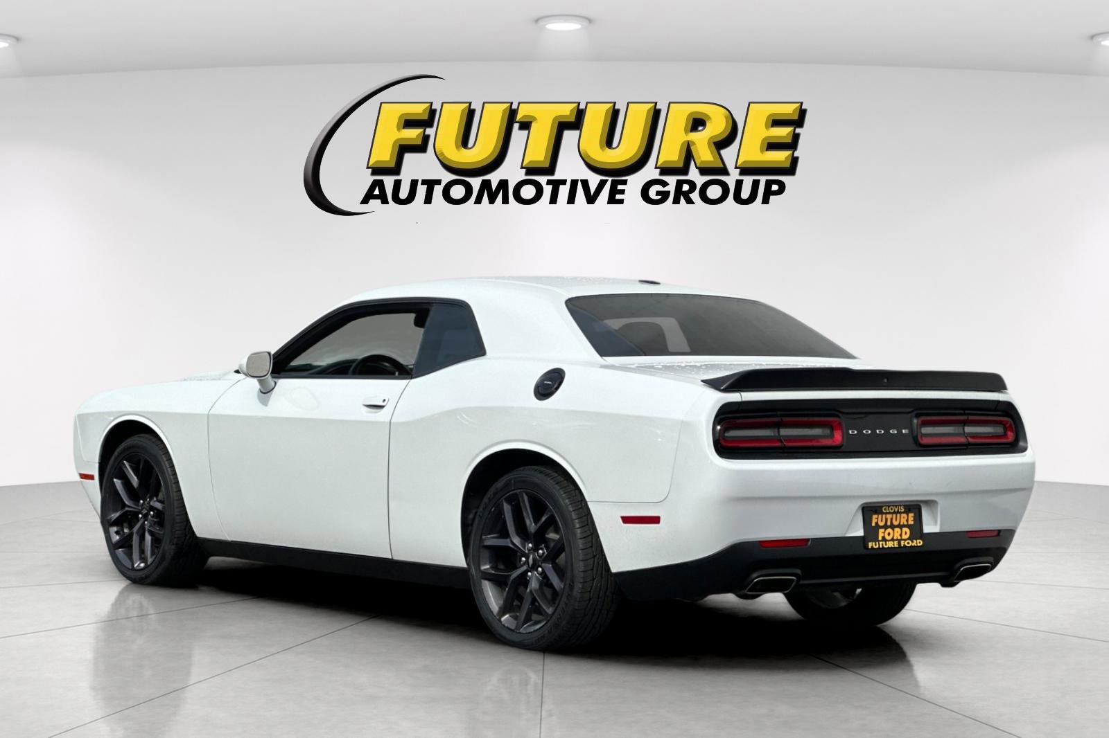 Used 2019 Dodge Challenger SXT w/ Blacktop Package image 3