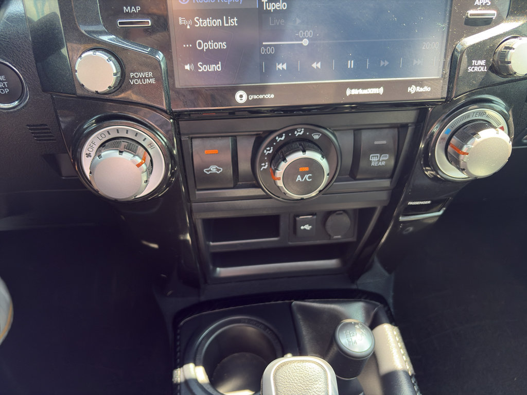 Used 2022 Toyota 4Runner TRD Off-Road Premium w/ Moonroof Package AWD/4WD image 22