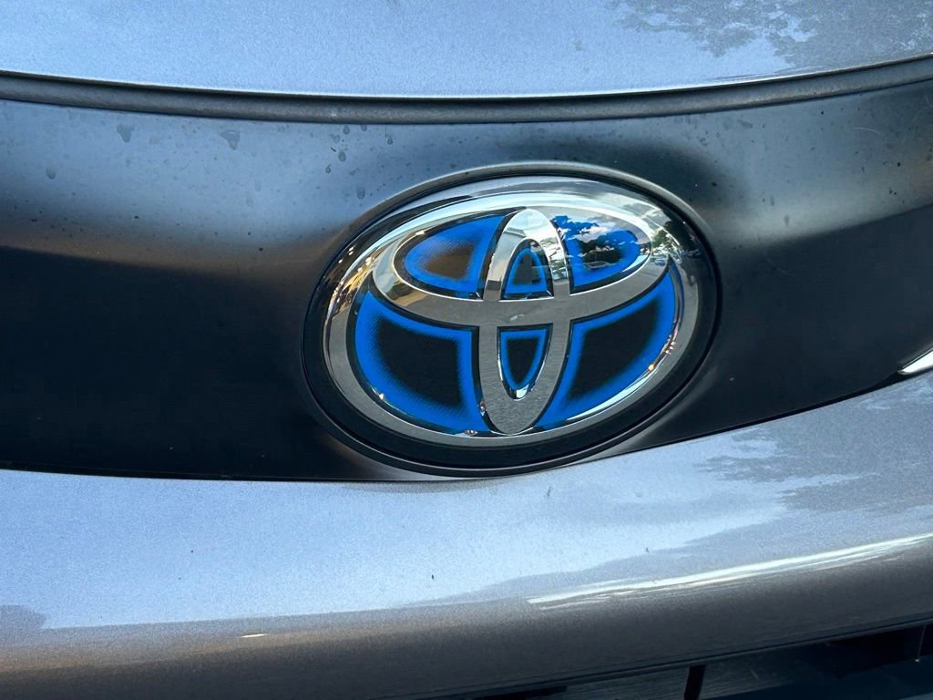 Used 2024 Toyota Sienna XLE image 19