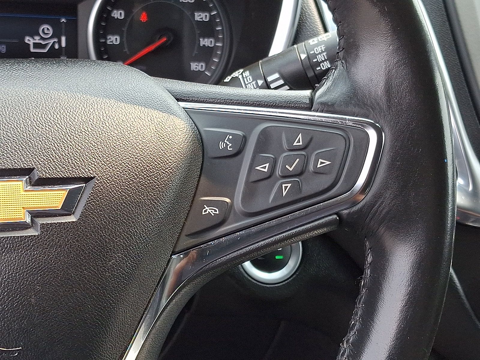 Used 2019 Chevrolet Equinox LT FWD image 22