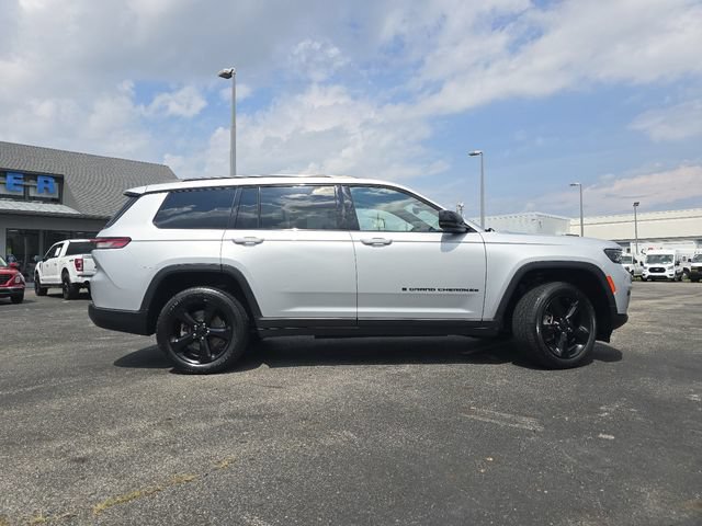 Used 2022 Jeep Grand Cherokee L Laredo AWD/4WD image 16