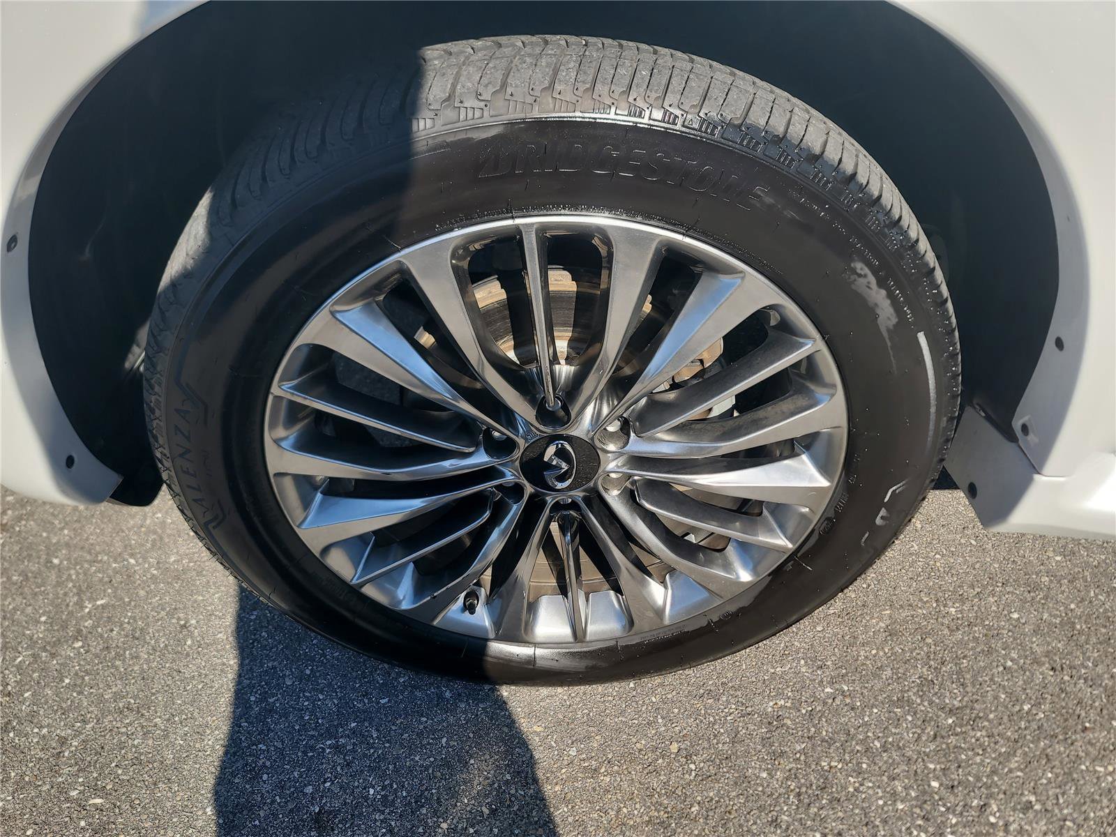 Used 2019 INFINITI QX80 Luxe w/ 22" Wheel Package image 9