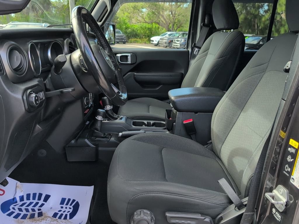 Used 2022 Jeep Gladiator Sport image 8