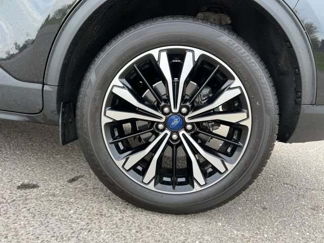 Certified 2022 Ford Escape SEL w/ SEL Stealth AWD Package image 15