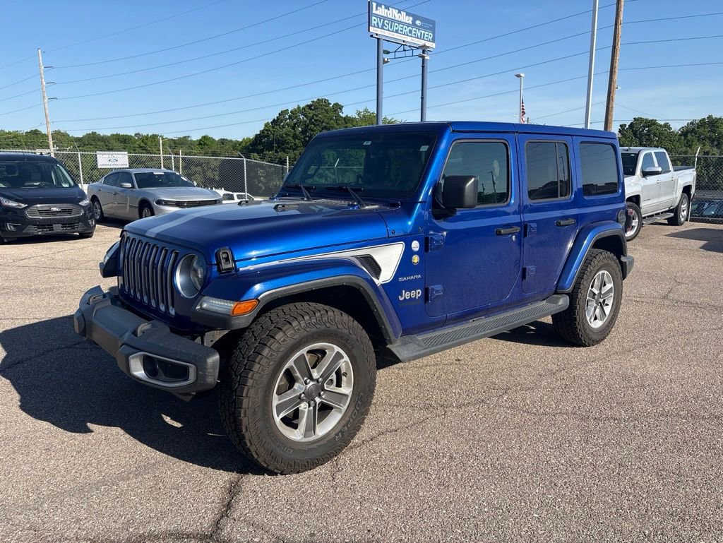 Used 2018 Jeep Wrangler Unlimited Sahara AWD/4WD image 3