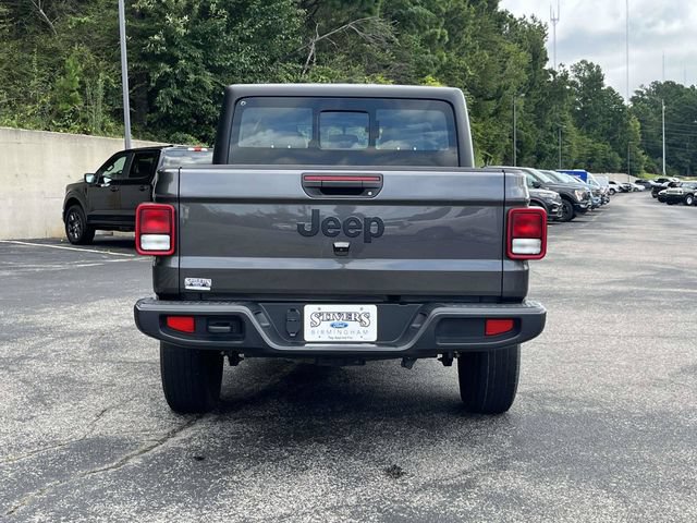 Used 2023 Jeep Gladiator Sport AWD/4WD image 5