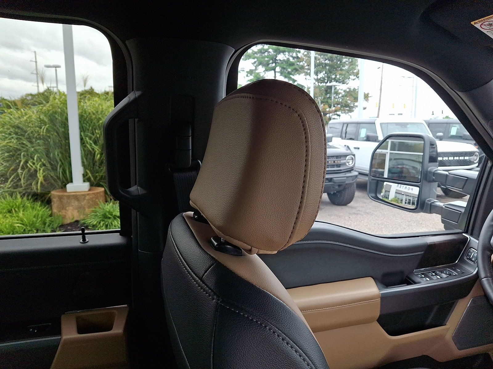 Certified 2026 Ford F250 Lariat w/ FX4 Off-Road Package AWD/4WD image 12