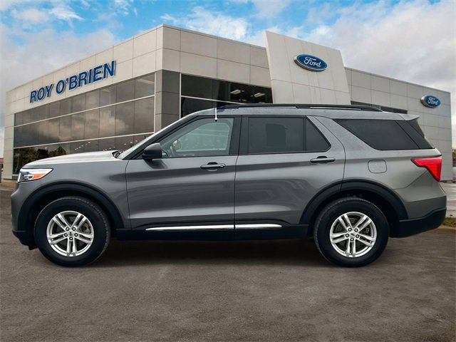 Certified 2022 Ford Explorer XLT w/ Equipment Group 202A image 2