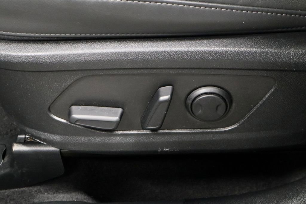 Used 2025 Kia Sorento S w/ Panoramic Sunroof Package image 29