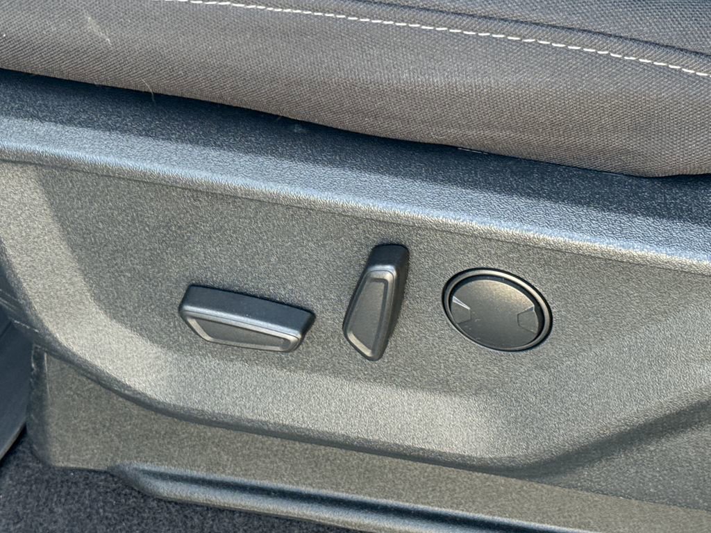 Certified 2025 Ford F150 XLT w/ Equipment Group 302A MID image 27