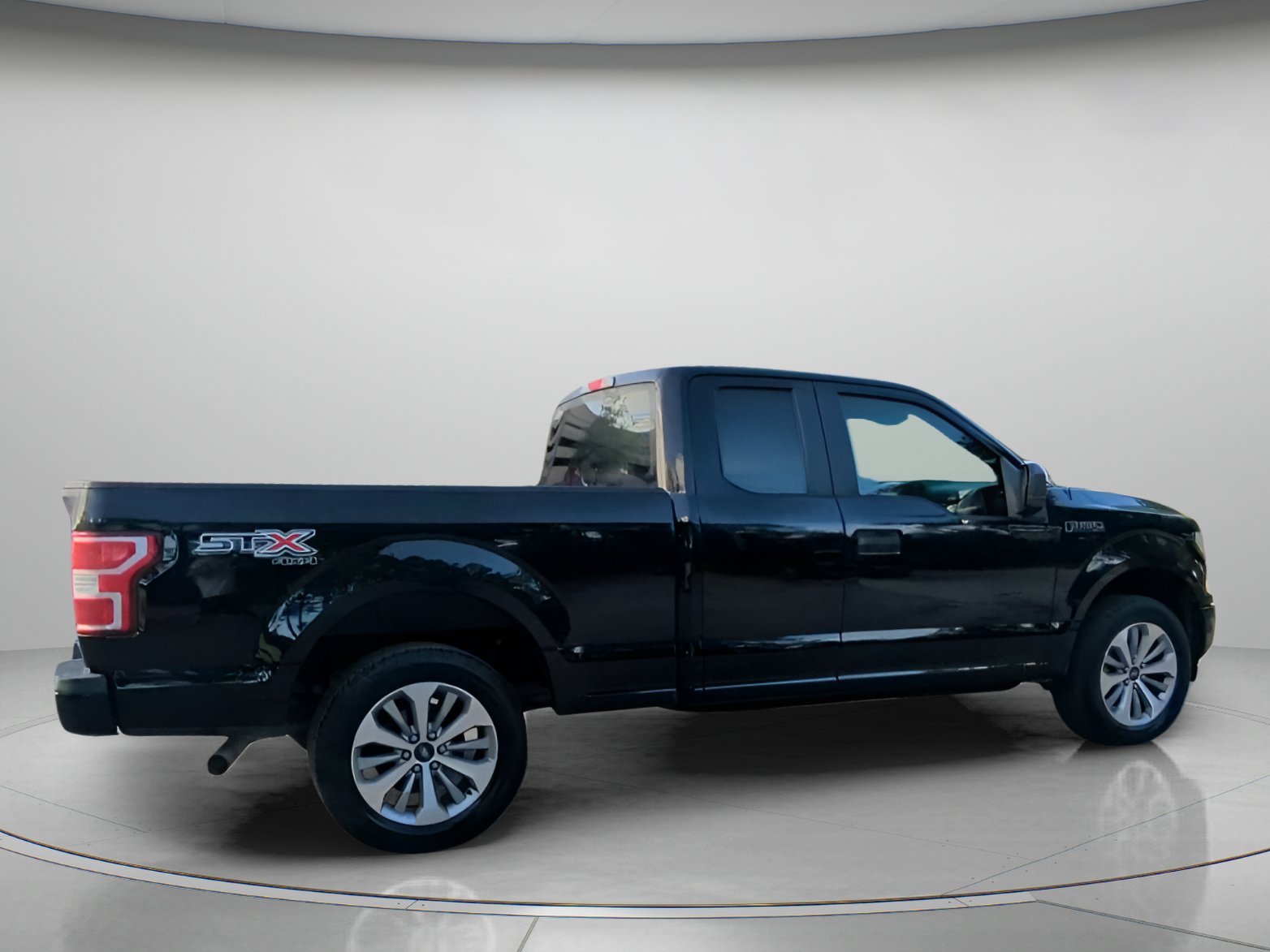 Certified 2018 Ford F150 XL w/ Equipment Group 101A Mid AWD/4WD image 30