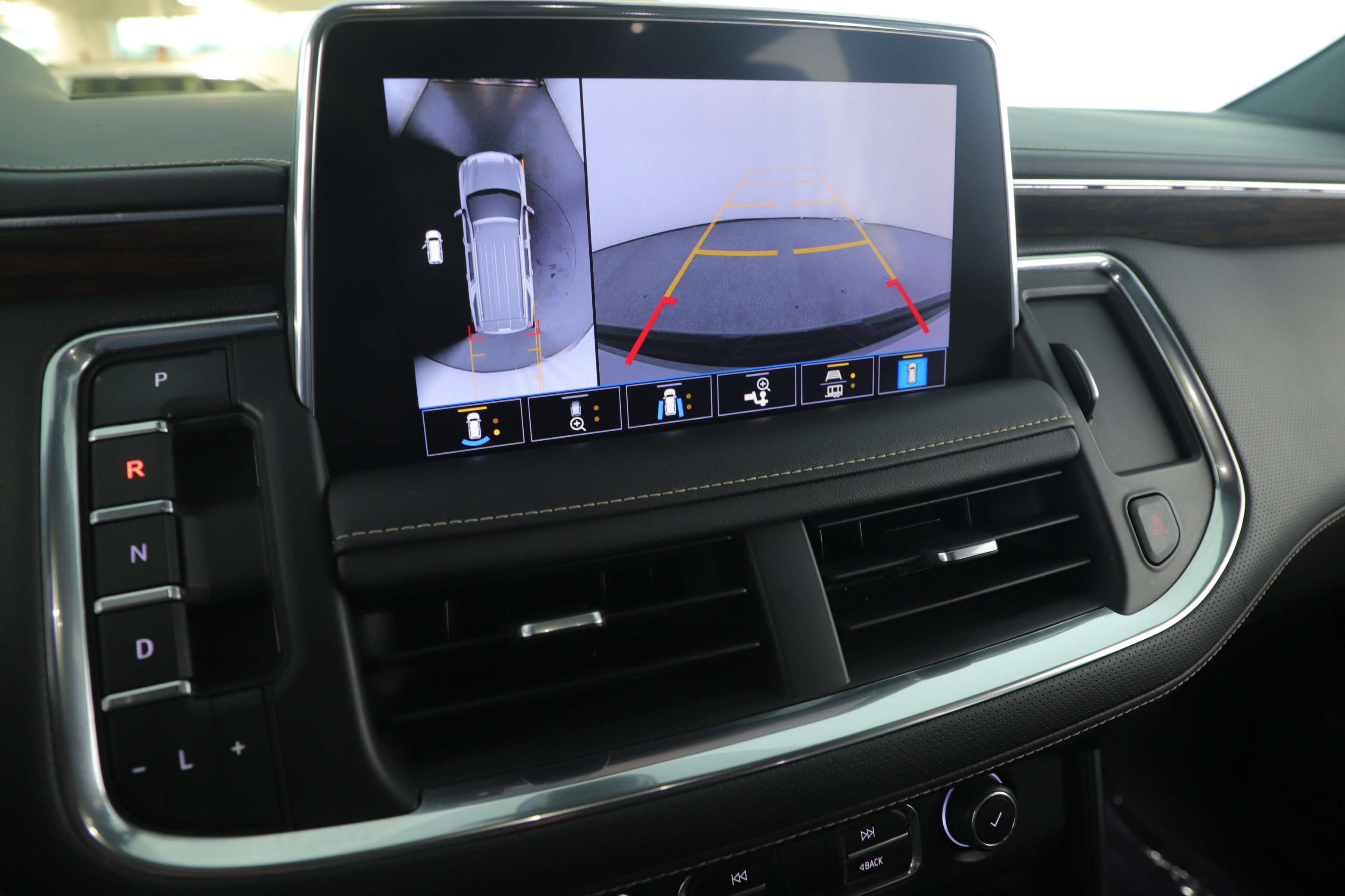 Used 2021 Chevrolet Tahoe Premier w/ Texas Edition image 15