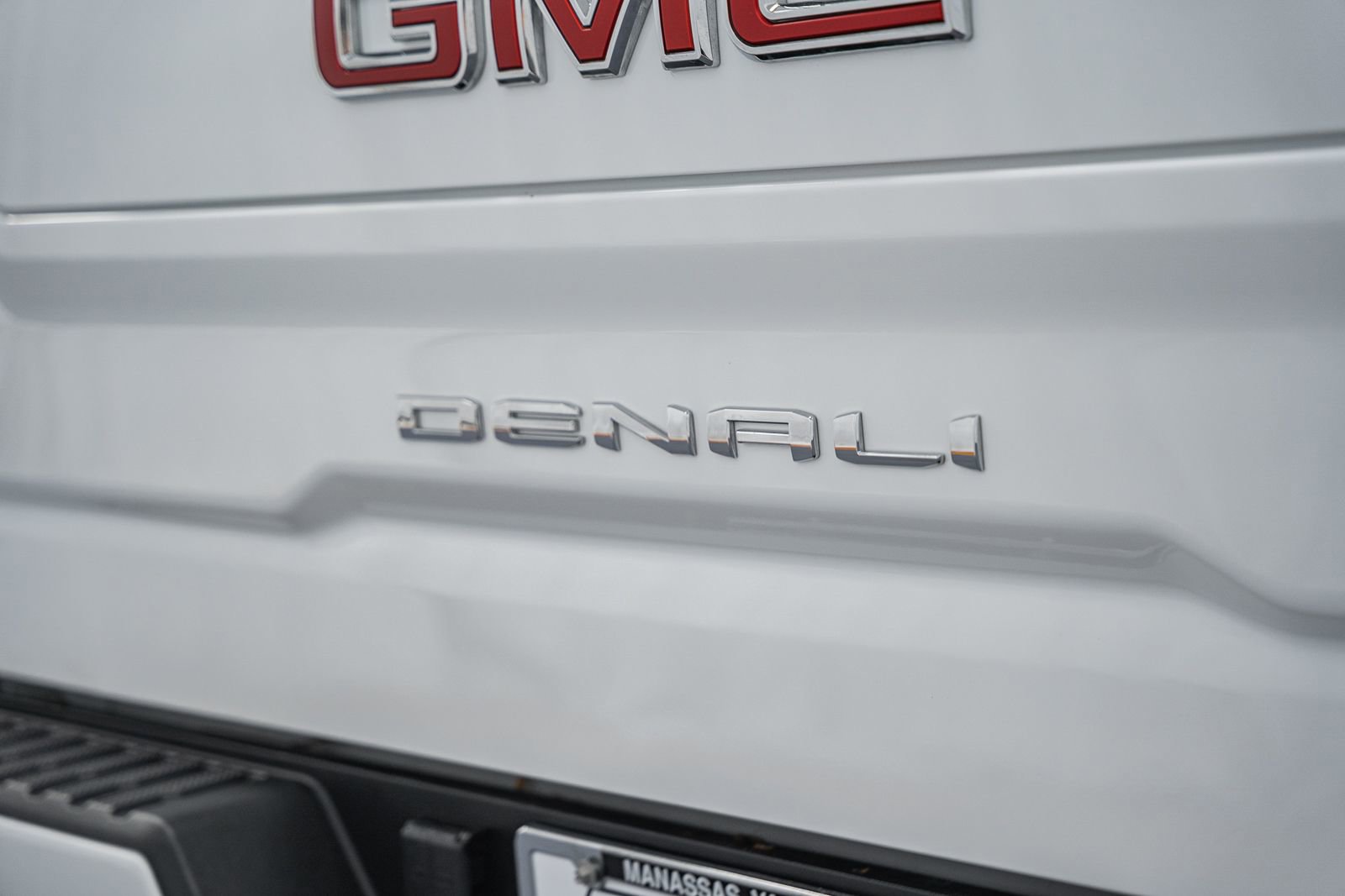 Used 2023 GMC Sierra 1500 Denali w/ Denali Reserve Package AWD/4WD image 9
