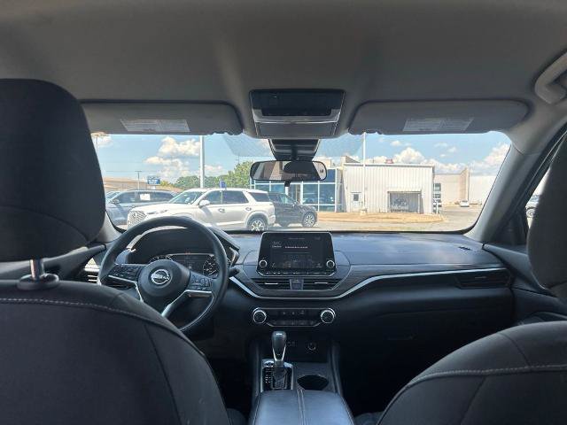Used 2025 Nissan Altima 2.5 SV FWD image 31