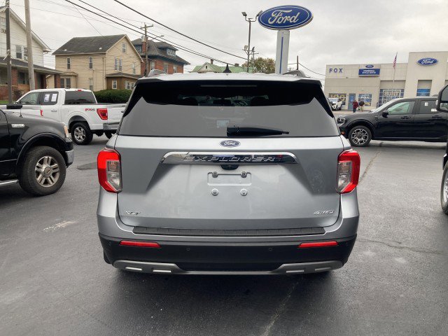 Certified 2022 Ford Explorer XLT w/ Equipment Group 202A image 2