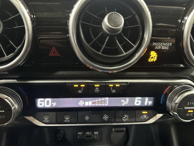 Used 2024 Nissan Sentra SR w/ SR Premium Package FWD image 31