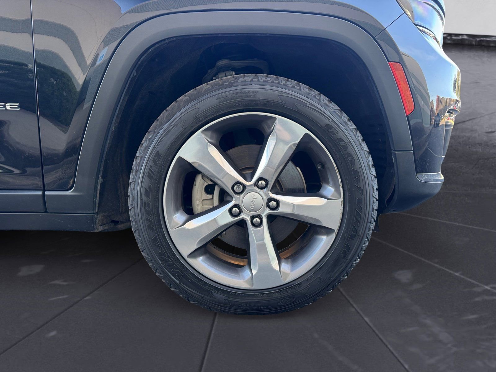 Used 2021 Jeep Grand Cherokee L Limited image 14