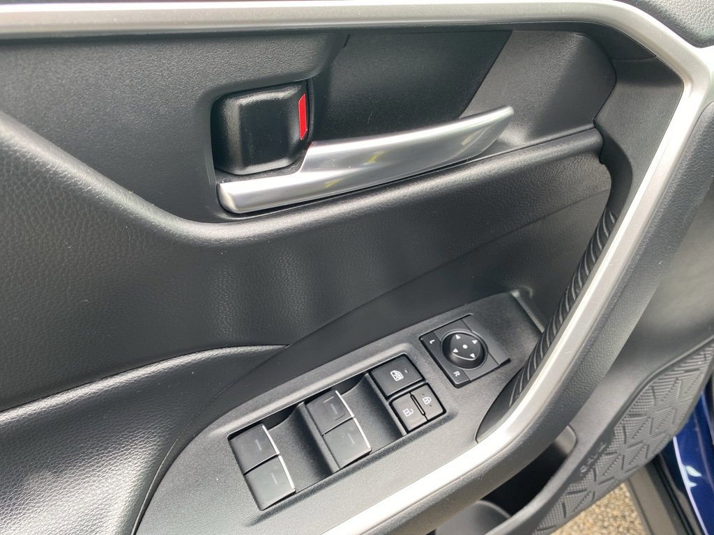 Used 2023 Toyota RAV4 XLE image 24