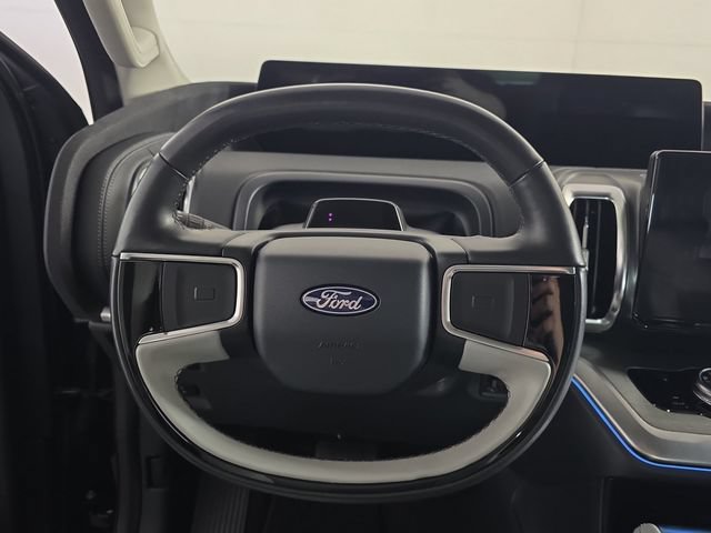 Certified 2025 Ford Expedition Platinum w/ Driver's Package AWD/4WD image 14