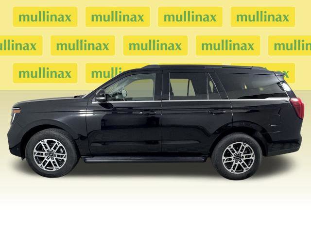 Certified 2025 Ford Expedition Active image 2