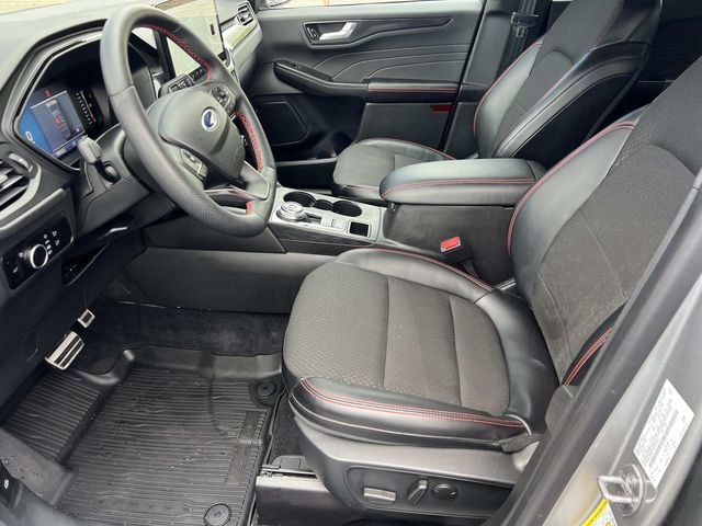 Certified 2024 Ford Escape ST-Line w/ Tech Pack #1 AWD/4WD image 18