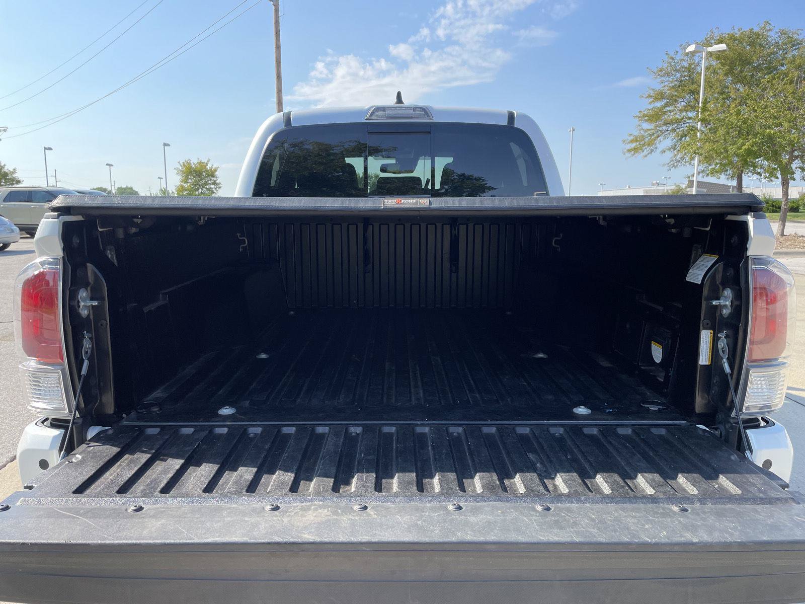 Used 2023 Toyota Tacoma TRD Sport w/ Technology Package AWD/4WD image 33