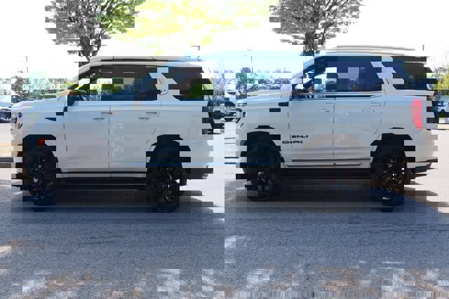 Used 2023 GMC Yukon Denali w/ LPO, Floor Liner Package image 2