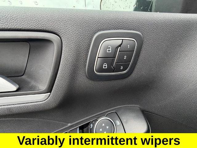 Certified 2025 Ford Escape Platinum AWD/4WD image 22
