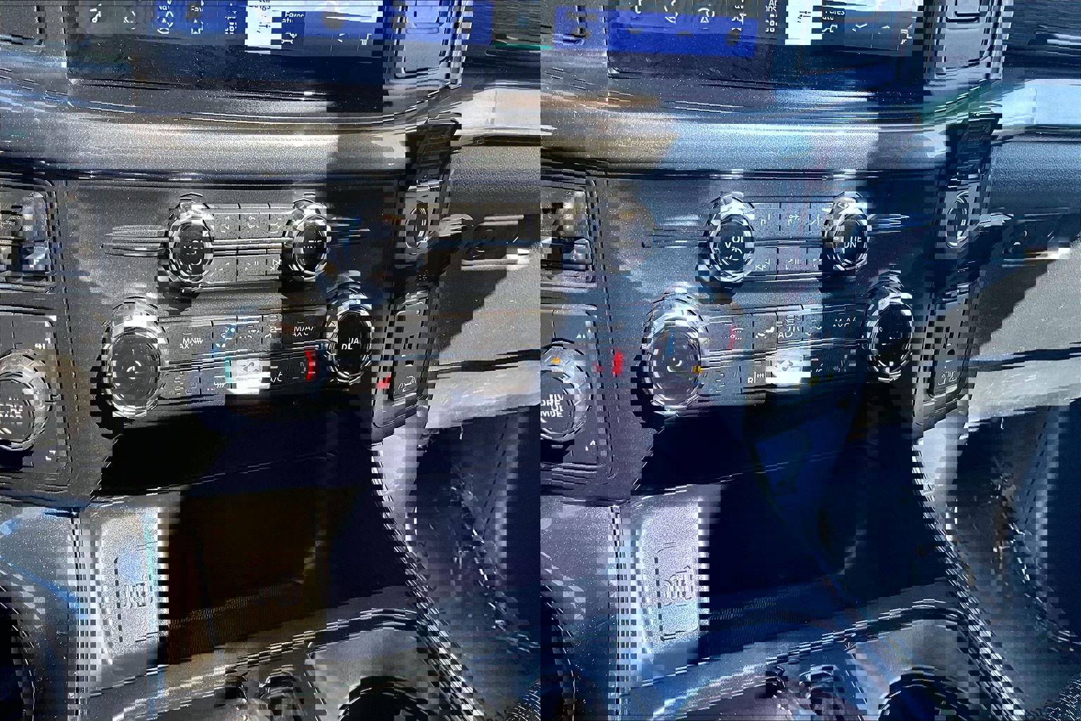 Certified 2022 Ford F150 XLT w/ Equipment Group 302A High image 32