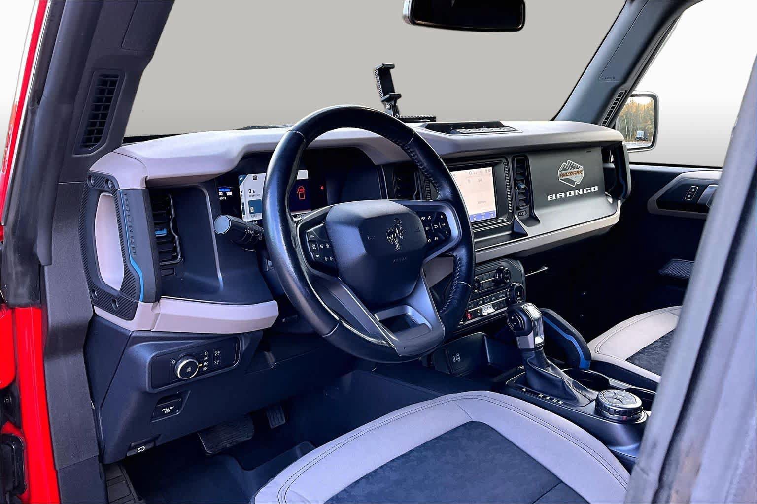 Certified 2022 Ford Bronco Wildtrak AWD/4WD image 18