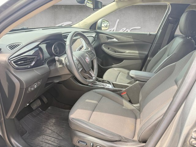 Used 2023 Buick Encore GX Select w/ Sport Touring Package FWD image 17