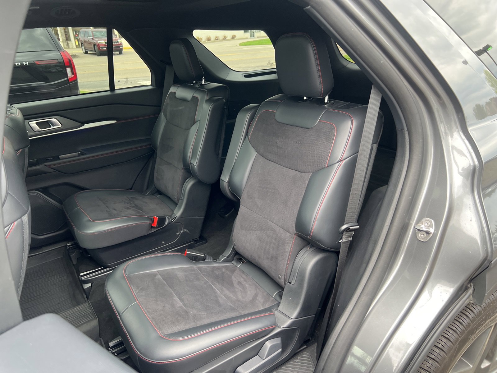 Certified 2025 Ford Explorer ST w/ Sun And Sound Package AWD/4WD image 54