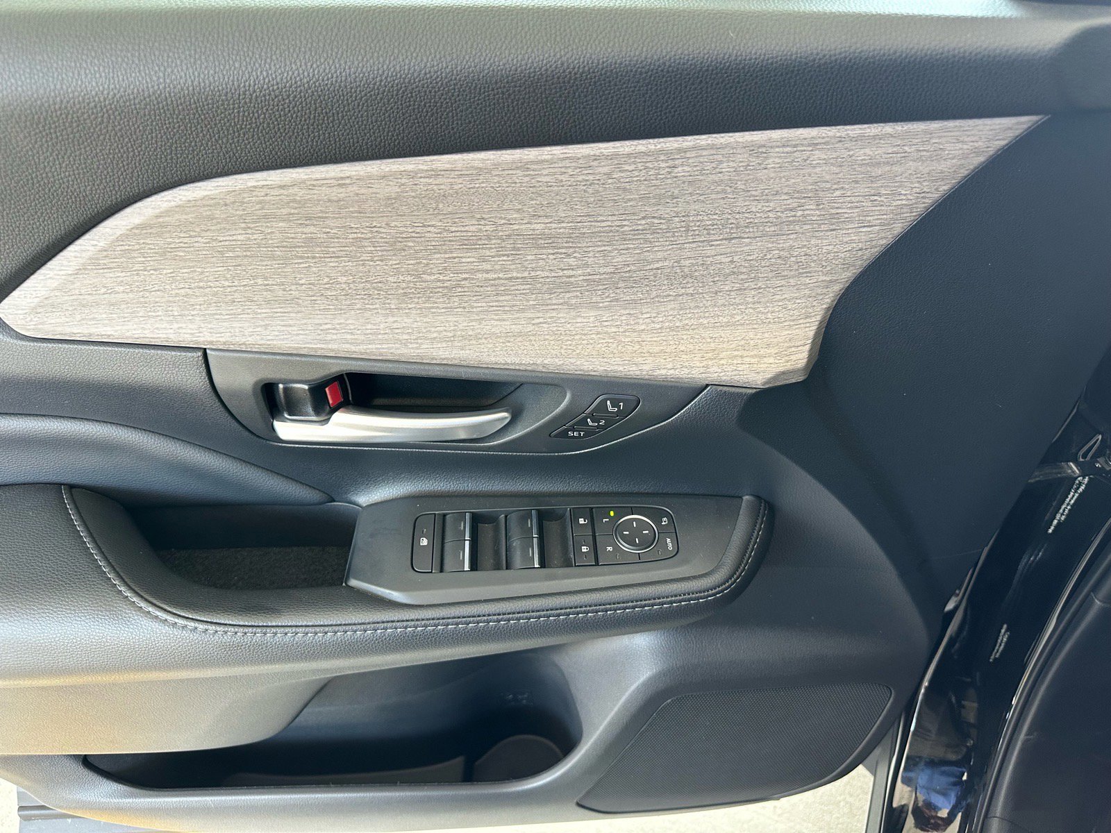 Used 2024 Toyota Grand Highlander Limited image 16