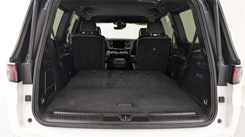 Used 2024 Jeep Wagoneer Series III image 6