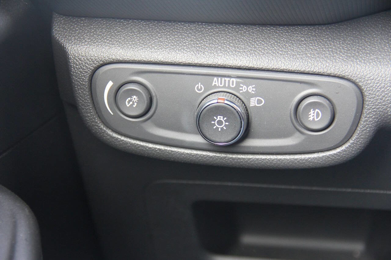 Used 2023 Chevrolet TrailBlazer RS w/ Convenience Package FWD image 27