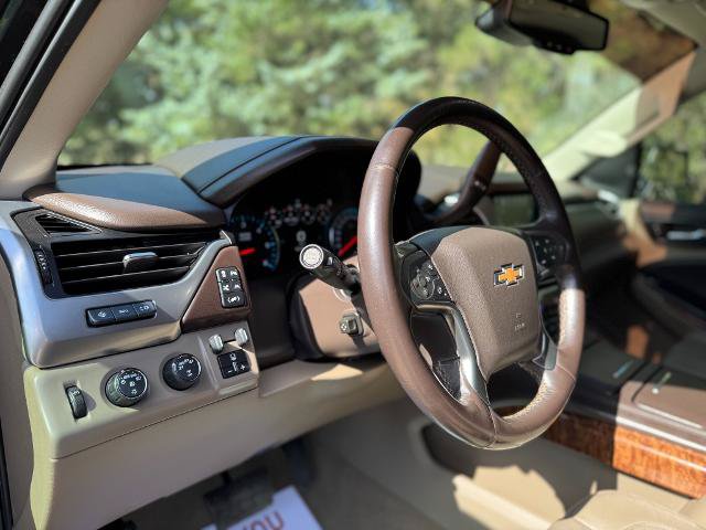 Used 2020 Chevrolet Tahoe Premier w/ Premier 6.2L Value Package AWD/4WD image 14