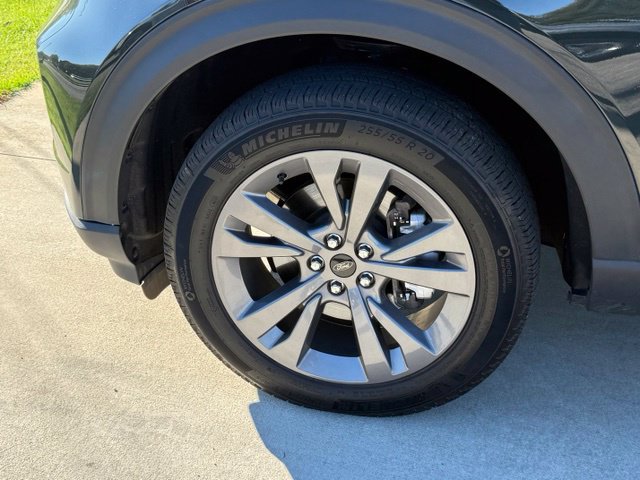 Certified 2024 Ford Explorer XLT w/ Equipment Group 202A AWD/4WD image 6