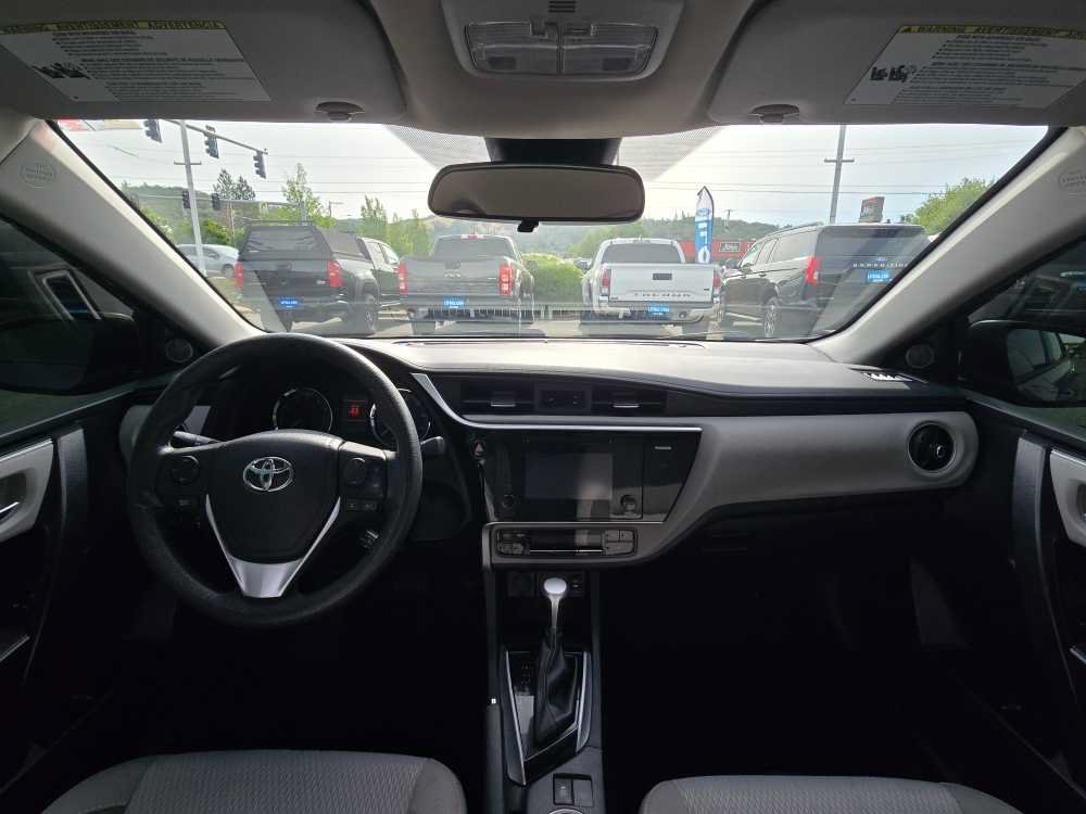 Used 2017 Toyota Corolla LE w/ Carpet Mat Package (TMS) FWD image 15