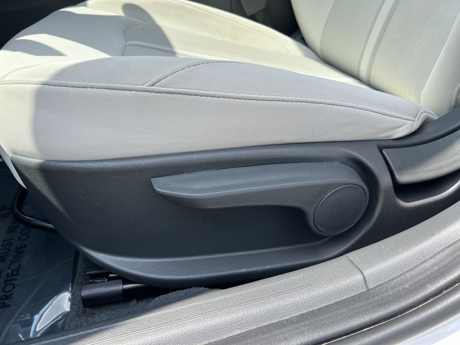 Used 2023 Hyundai Sonata SE w/ Preferred Accessory Package FWD image 14