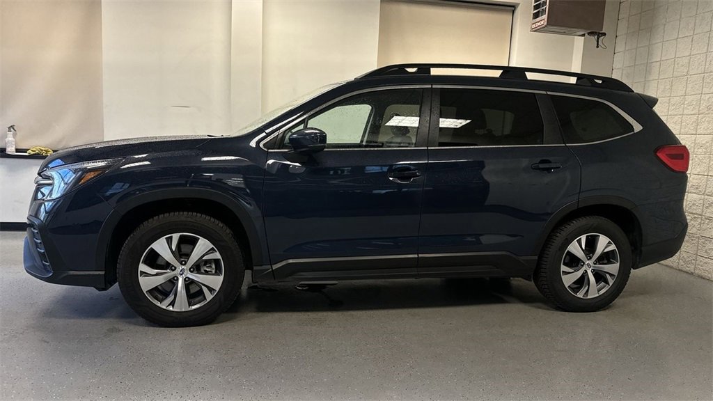 Used 2024 Subaru Ascent Premium w/ Convenience Package image 11