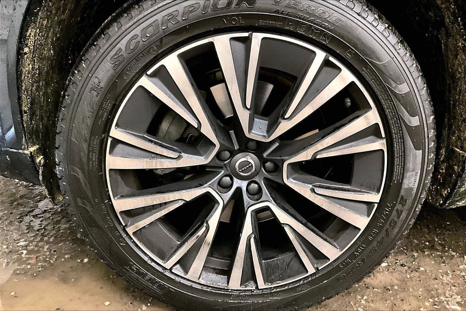 Used 2022 Volvo XC90 T6 Momentum w/ Advanced Package image 8