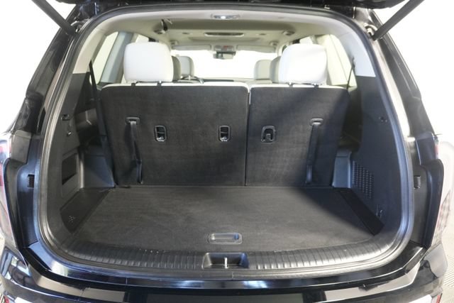 Used 2023 Kia Telluride EX w/ EX Captain's Chair Package AWD/4WD image 28