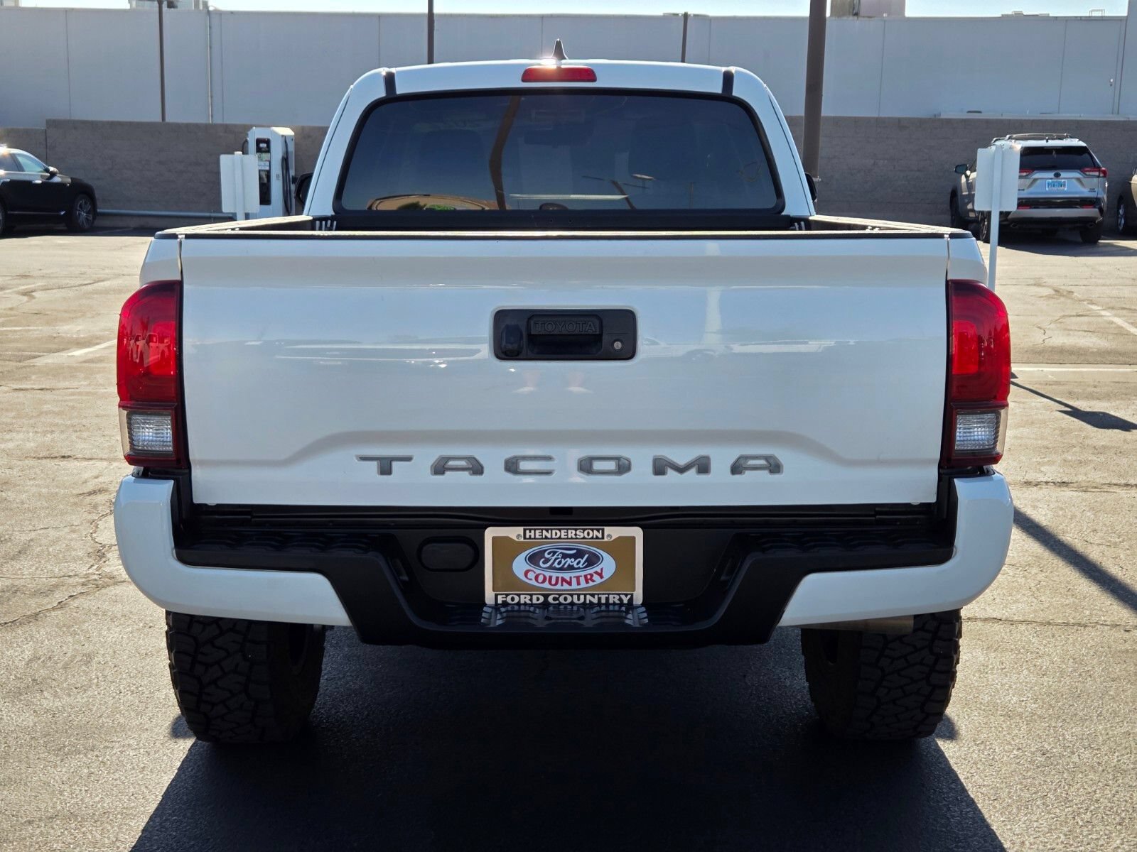 Used 2022 Toyota Tacoma SR RWD image 5