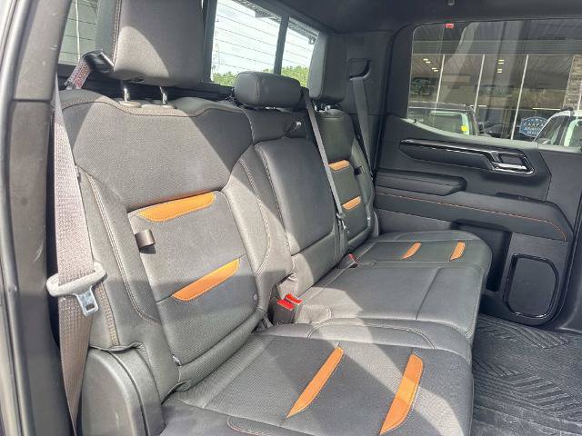 Used 2024 GMC Sierra 1500 AT4 w/ Technology Package AWD/4WD image 9