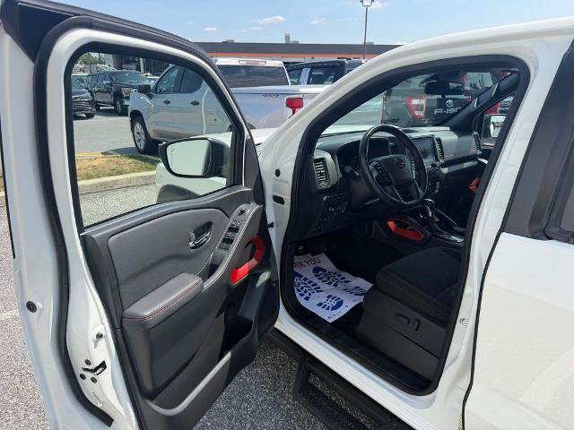 Used 2023 Nissan Frontier PRO-4X w/ Pro Convenience Package AWD/4WD image 10