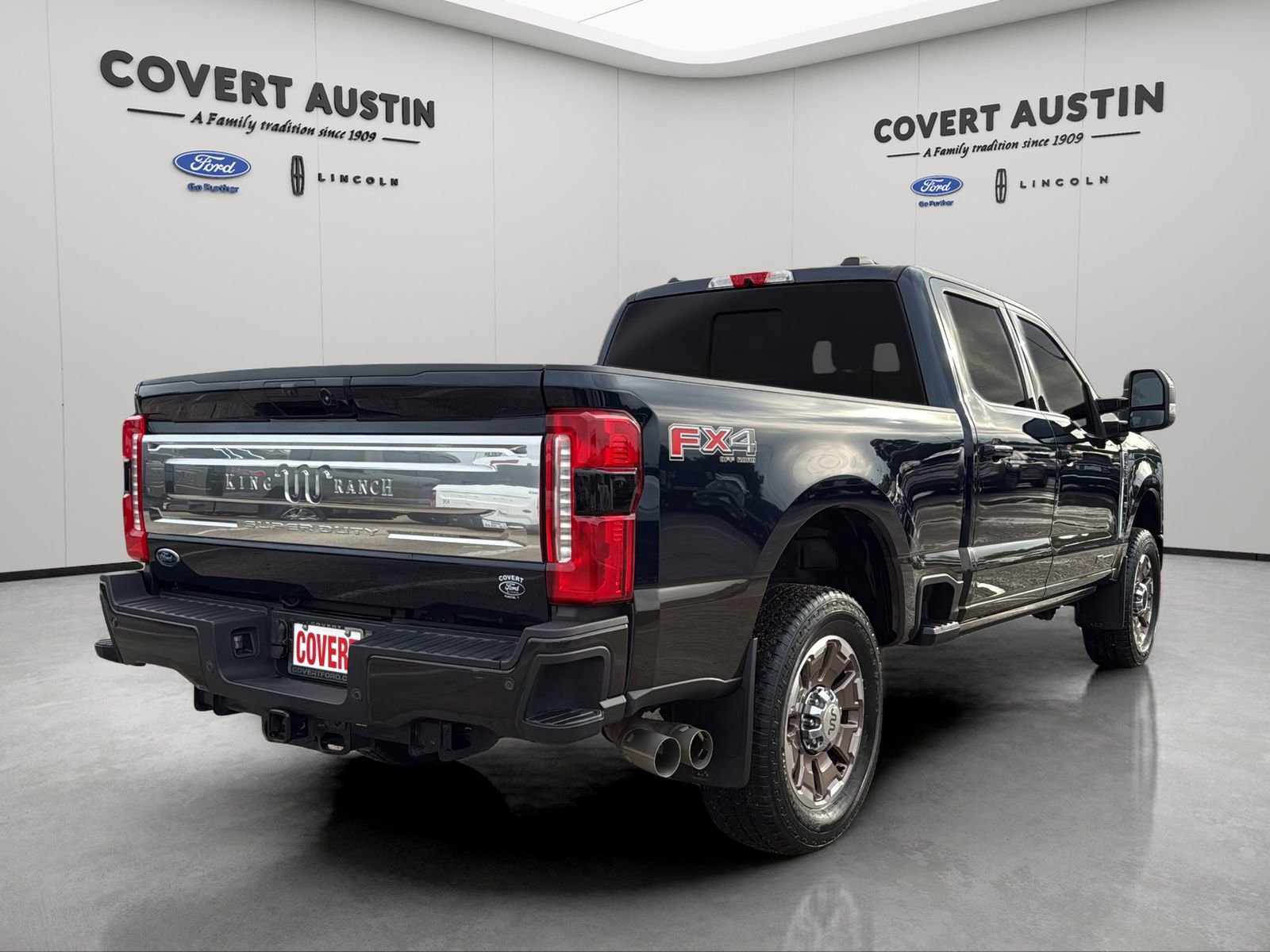 Certified 2024 Ford F250 King Ranch w/ FX4 Off-Road Package AWD/4WD image 5